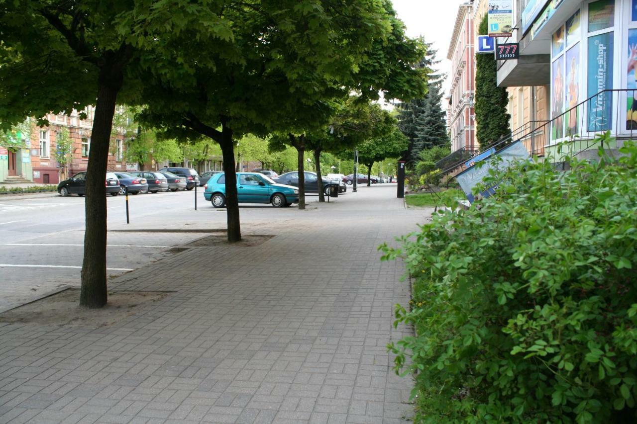 Apartament Manhattan W Olsztynie Opolznevoye Bagian luar foto